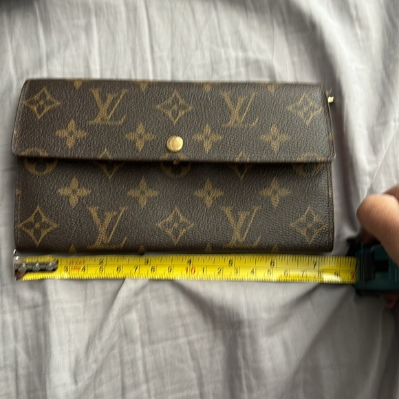 Louis Vuitton monogram Sarah wallet - Picture 9 of 10
